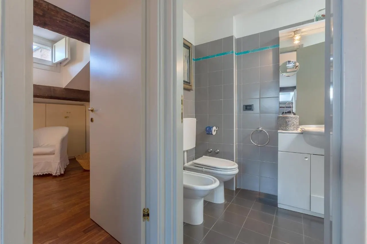 'La Casa Gialla' Central Apartment! Ferrare 0*,