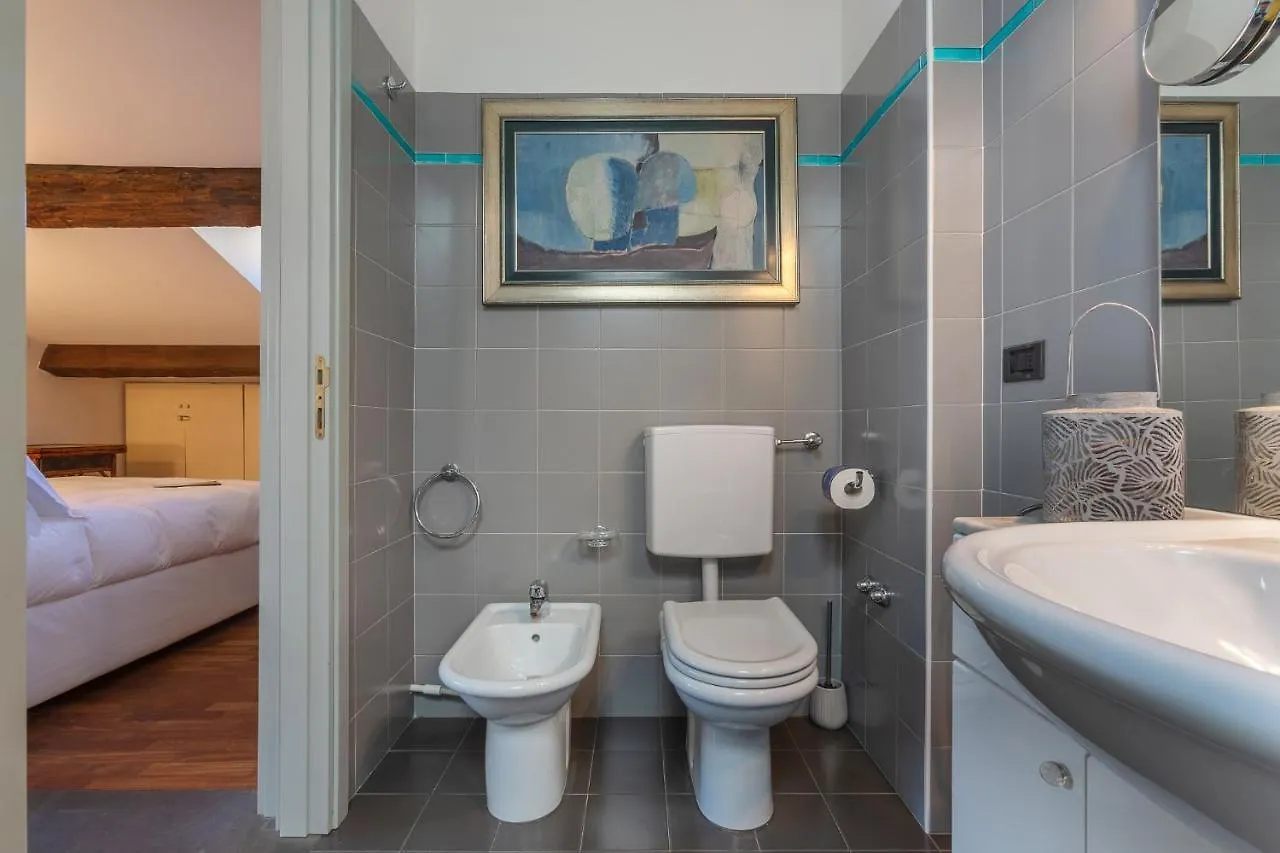 'La Casa Gialla' Central Apartment! Ferrare