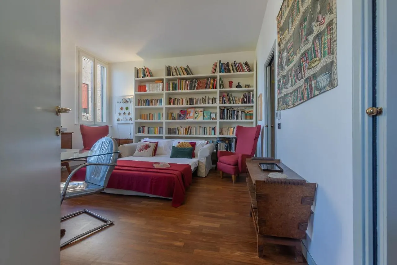 'La Casa Gialla' Central Apartment! Ferrare Italie